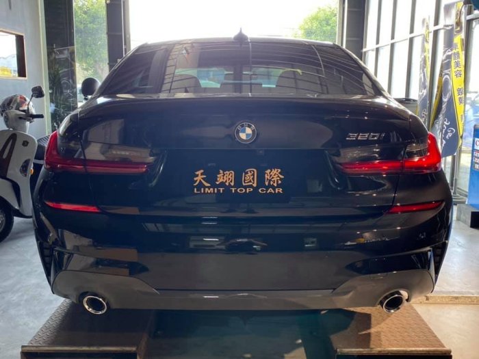 【天翊國際】BMW G20 330 340 MP款 抽真空 碳纖維 尾翼