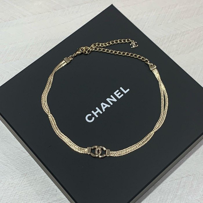 Chanel 頸鏈 24B 蛇骨雙層鍊logo 淡金色 《精品女王全新&二手》