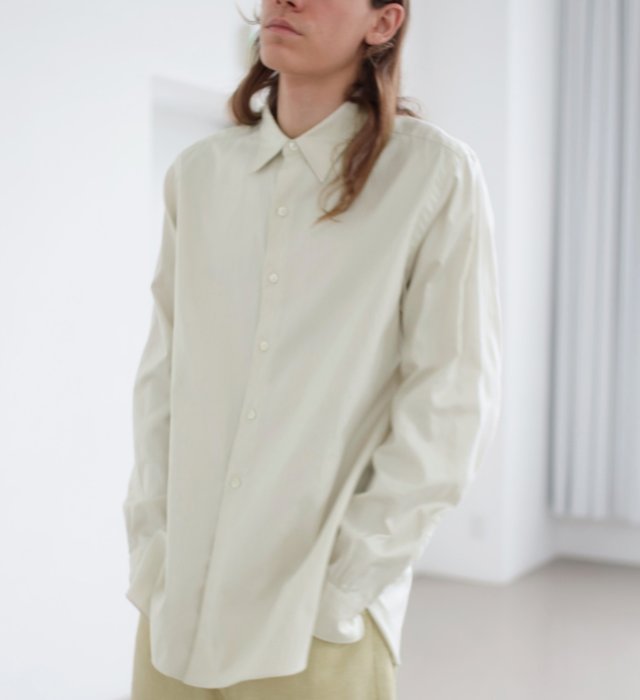 AURALEE FINX SHUTTLE OX SHIRTS 3 クリーム色 AURALEE（オーラリー）の「AURALEE FINX SHUTTLE OX SHIRTS（）」 - WEAR