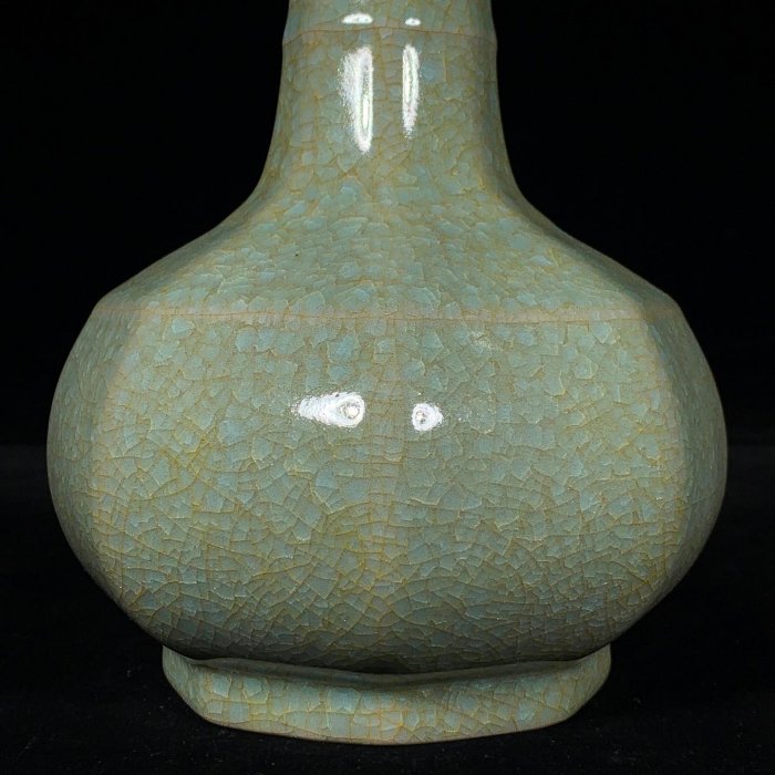 宋汝窯冰裂紋八方弦紋瓶，高21.5直徑13cm，1501771 瓷器官窯汝窯【古雲