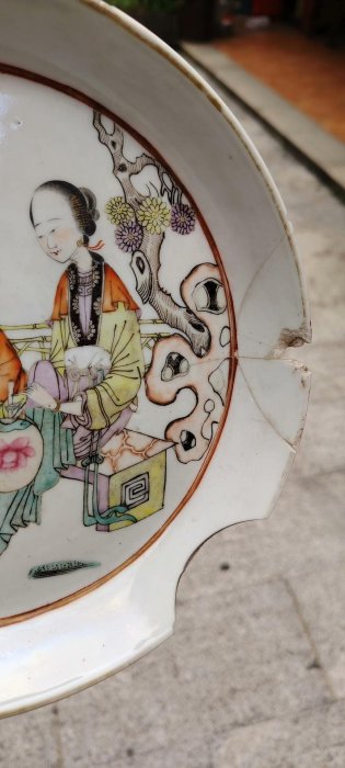 清代同治粉彩人物瓷盤潘植南作大清同治年制工筆細膩人物鮮活老器物收藏