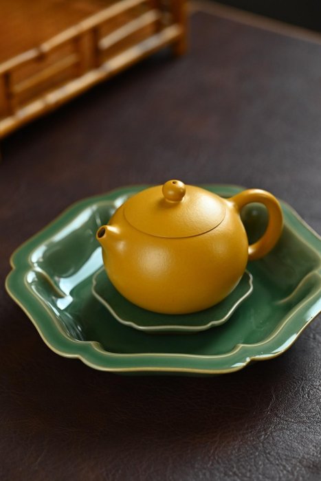 新品·『西施』極品黃金朱泥·容量130cc·9孔出水·宋琦琦紫砂手工名師作品