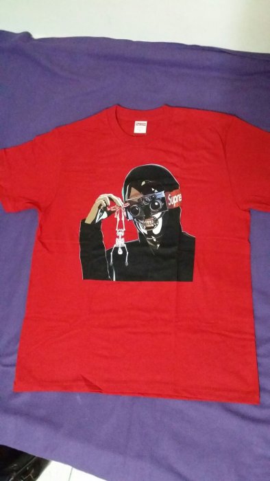 店小二》全新，現貨，實圖，尺寸:M,SUPREME Creeper tee SS19T17 人物