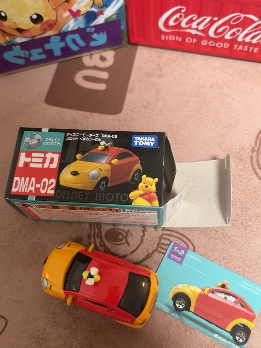 嚴選Tomica多美卡Disney Motors維尼熊車模型，港版已開封全新未損。7090款 維尼熊 車模型 多美卡