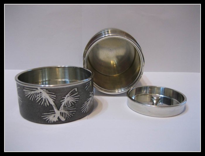 勇福堂》】日本茶道具－本錫錫半款【厚純錫老松圖騰紋茶葉罐（茶罐