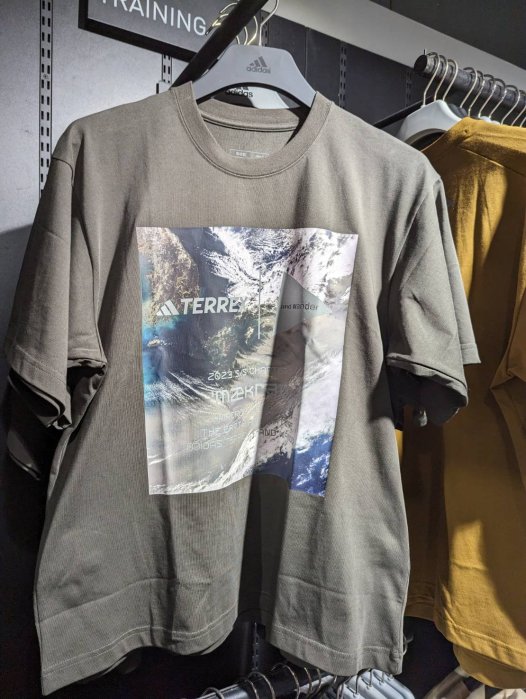 南🔥2023 3月 ADIDAS TERREX X AND WANDER 短袖上衣 短T 反光 男款 灰 HR7143