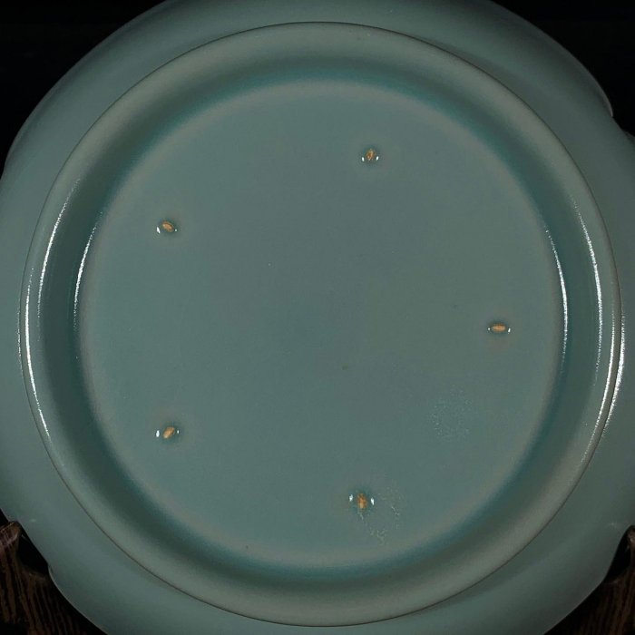 宋汝窯刻雙魚紋葵口洗，高4.5直徑18cm 舊藏古董古玩【古今臻坊】-6563