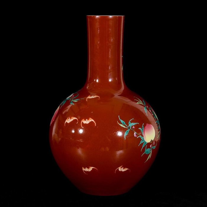 清雍正紅釉粉彩九桃福壽紋天球瓶；38x22；8580063857yyd 舊藏收藏古玩