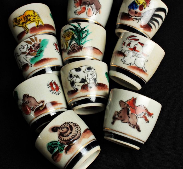 桑園の】老日本九谷燒陶壽造十二生肖五彩色繪干支酒器酒杯12件套組T