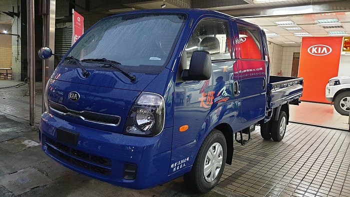 卡旺3噸半柴油雙廂6人座貨車休閒露營工程車手排96.8萬優惠專案中已經完售