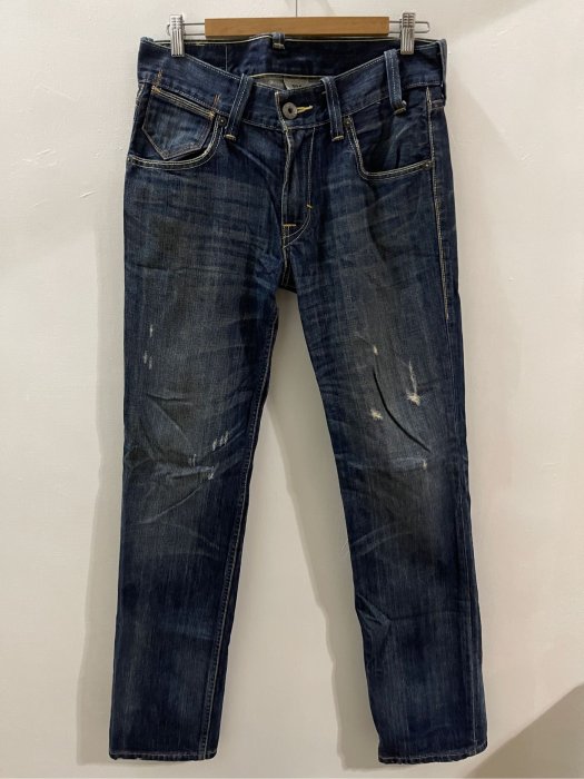 Levi’s 504男生刷破直筒牛仔褲W31