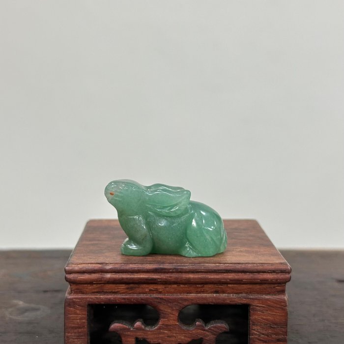 【居寶屋】精選 天然 東菱玉 精雕兔 十二生肖 擺飾品 小擺件 平安吉祥 提升正能量 風水開運擺件一元起標 B323 | Yahoo拍賣