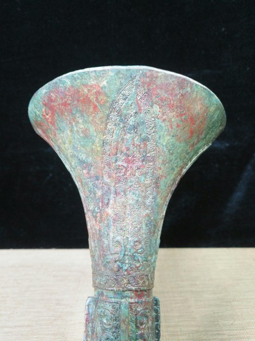 收淘周青銅貴族器皿《觚尊爵杯》酒器，典雅優美，古代盛宴上可忽視的器