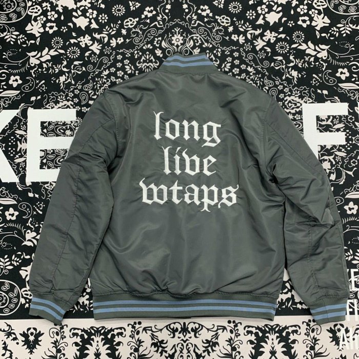 訳あり WTAPS Bench JACKET. NYLON. SATIN M WTAPS BENCH JACKET. NYLON. SATIN とじ sizeM