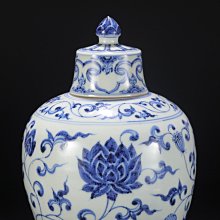 明代永樂青花纏枝蓮紋帶蓋大梅瓶尺寸：高30.5公分口徑4.5公分肚徑16