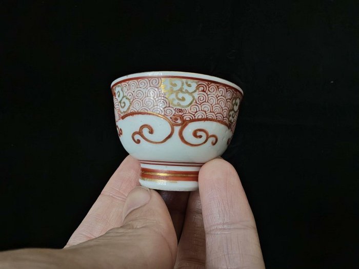 明治時期九谷八郎赤繪描金主人杯日本回流老九谷燒純手繪陶瓷茶具雅緻品