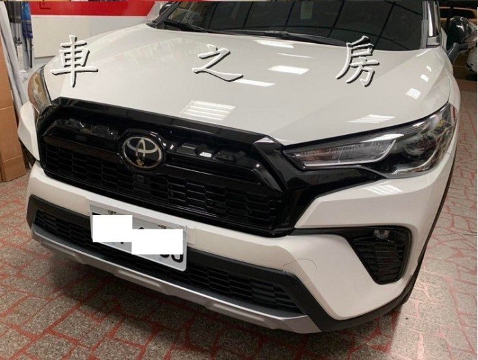 (車之房) COROLLA CROSS CC 一般版 升級 原廠GR版 前保桿 含烤漆 LOGO標 工資另計