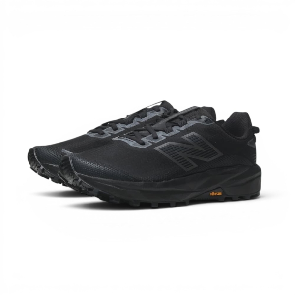 NEW BALANCE 休閒鞋 FUELCELL REBEL TRAIL 黑色 2E寬楦 黃金大底 男 MRBT8R0