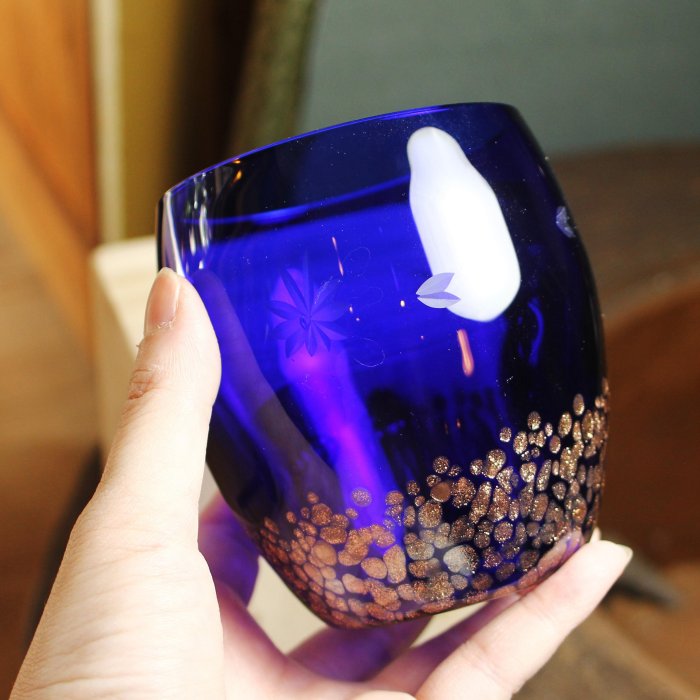 【桑園の】精美 江戶切子 夜櫻 琉璃藍 金箔 水晶玻璃杯 威士忌酒杯 箱附 Q 11066 | Yahoo拍賣