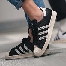 CodE= ADIDAS SUPERSTAR 80S X HUMAN MADE 皮革休閒鞋(黑白) FY0729