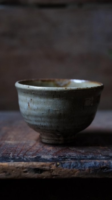 古唐津　朝鮮唐津　茶道　茶器　古唐津茶碗　六古窯 日本帶回，六大古窯唐津燒流釉茶碗，純手工手作，帶原盒，流釉完美