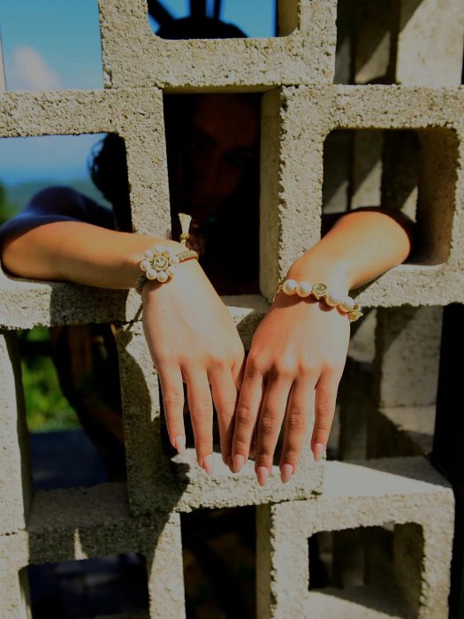 Venessa Arizaga GOLDEN DAISY 珍珠笑臉手鍊 金色手鍊