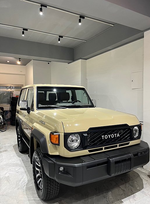 全新車Land Cruiser 71自排+前後原廠LOCK+原廠絞盤