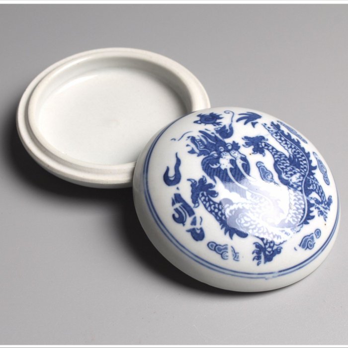 禾洛書屋】青花印泥盒〈外徑9cm〉(適用三兩印泥)瓷印盒/印缸/香盒