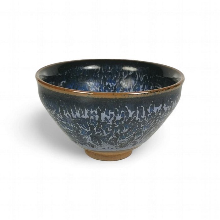 博古珍藏》宋供御．建窯藍紫釉兔毫茶盞(碗)．早期