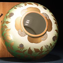 【九谷焼】香祥　金彩牡丹絵　花瓶　花器 5/19結標日本九谷燒香祥窯金彩牡丹綠釉手繪賞瓶桐木共箱AEE0212 --搜索