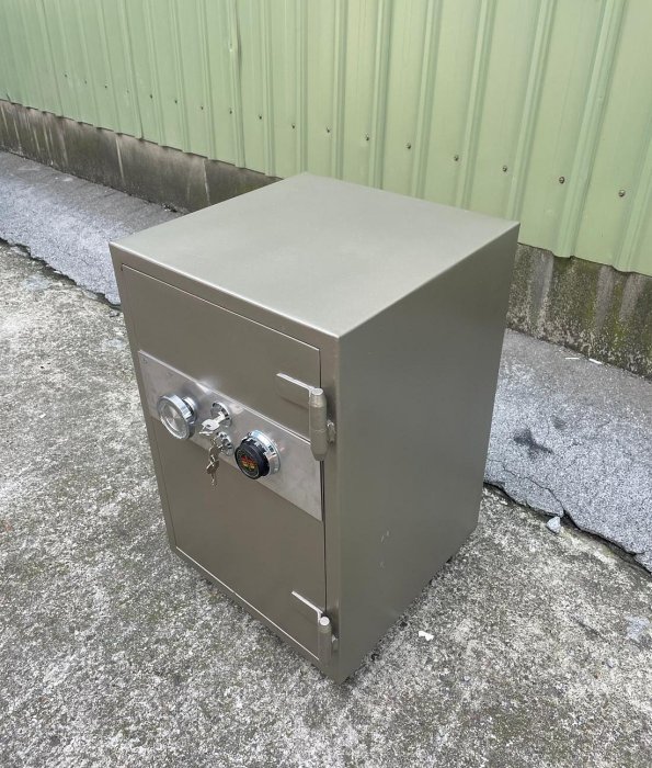 【極光館：二手金庫】5號保險箱 金庫