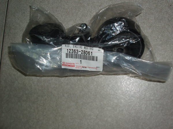 02-06冠美麗 CAMRY 2.0 正廠引擎腳 (狗骨型)~01-06 PREVIA