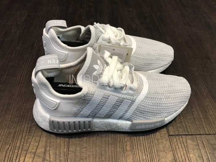 adidas gazelle silver green womens Adidas Men's NMD R1 Shoes