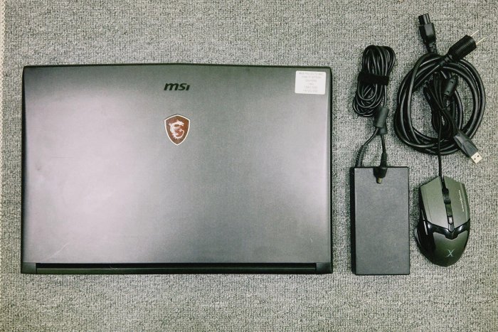 MSI GV72 8RC｜17.3吋電競筆電｜i7-8750H+GTX 1050｜16G+640G SSD
