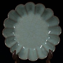 宋官窯刻乾隆御題詩文花口洗，高5直徑18cm，200433 瓷器官窯汝窯【古雲
