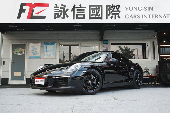 2018年911 Carrera 全真皮內飾 14向電動座椅 PDLS頭燈 天窗