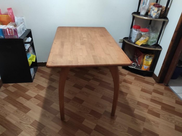 二手餐桌二手6人原木餐桌不佔空間好搬運台中二手機會難得