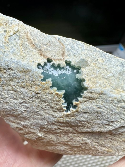 天然翡翠，G0219，天空藍翡翠原石，整個脫沙效果好，種好色好肉質好