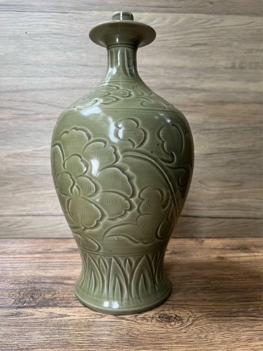 精美高仿工藝品】仿北宋耀州窯青瓷刻花牡丹紋帶蓋瓶/ 復古中式花器