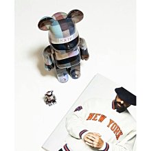 Kith x Bearbrick 1000% 10週年限定系列聯名庫柏力克熊格紋公仔| Yahoo拍賣