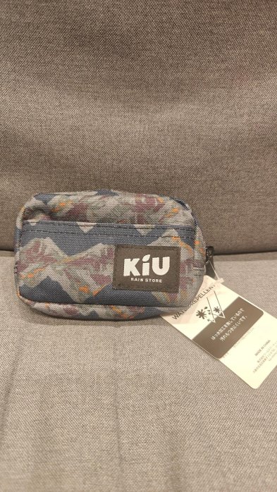日本帶回潮流雨衣品牌KIU零錢包