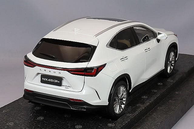 ヤマ様用　京商　レクサスNX450h+ 1/18 Amazon | 京商 オリジナル 1/18 レクサス NX 450h＋ グラファイト