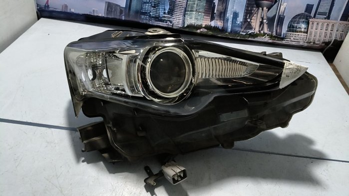 【島民車坊】【全台可安裝】適用雷克薩斯IS200 IS250 IS300 IS350左右前大燈總成 車頭燈，原廠正品，支持4s店驗貨