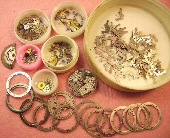 真品Rolex 勞力士原廠機芯零件大批發(1570-3035-3135)....