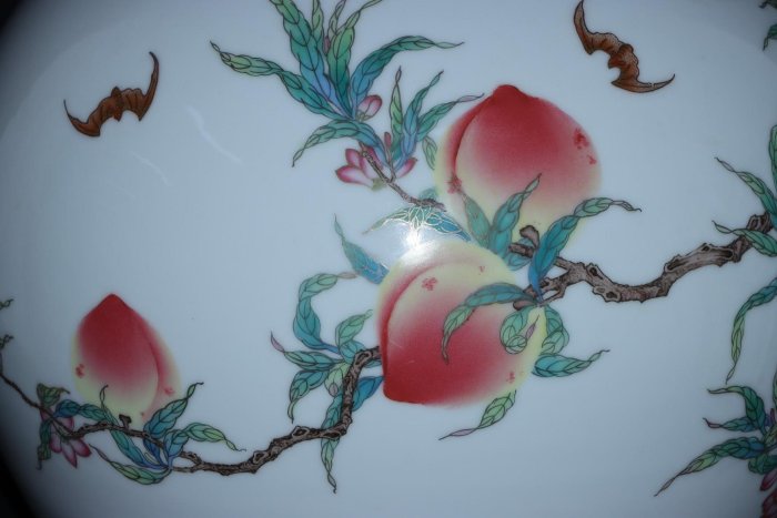 舊藏清代乾隆粉彩九桃天球瓶高55cm.寬40cm108220S21822 【梨落閣