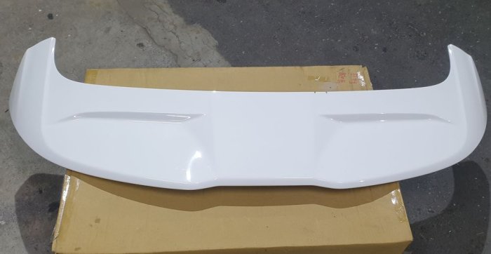Focus MK4 STLine 五門 原廠尾翼 白色 二手