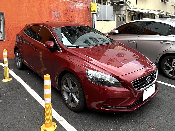 ❰出清特賣❱ Volvo V40 T5 TURBO 2013款 紅色