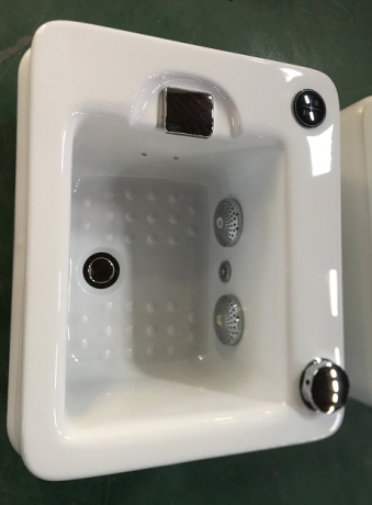 【麗室衛浴】新款上市C-761-2 附雙噴按摩功能 水底燈 臭氧消毒 壓克力養身泡腳盆 洗腳盆 product image 5