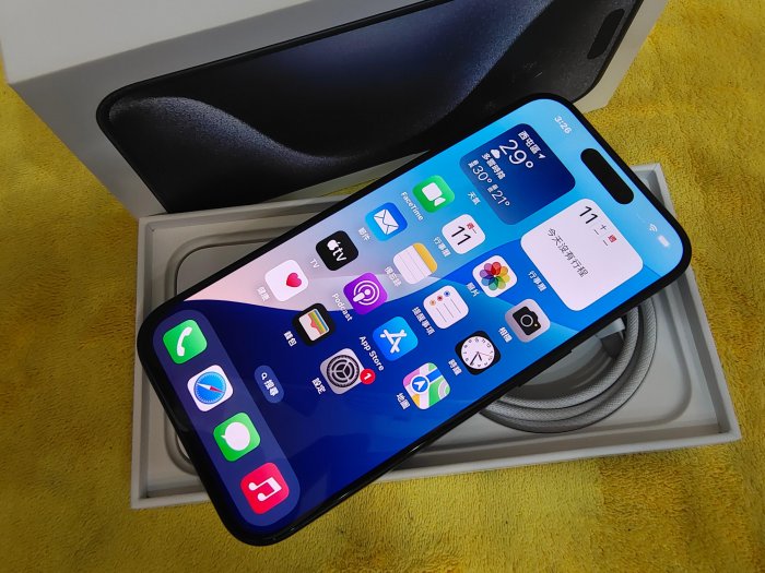 台灣原廠二手機 外觀如新 藍色 Apple iPhone 15 Pro 128G 台灣過保固2024/10/6 原廠盒裝 聯翔通訊※換機優先