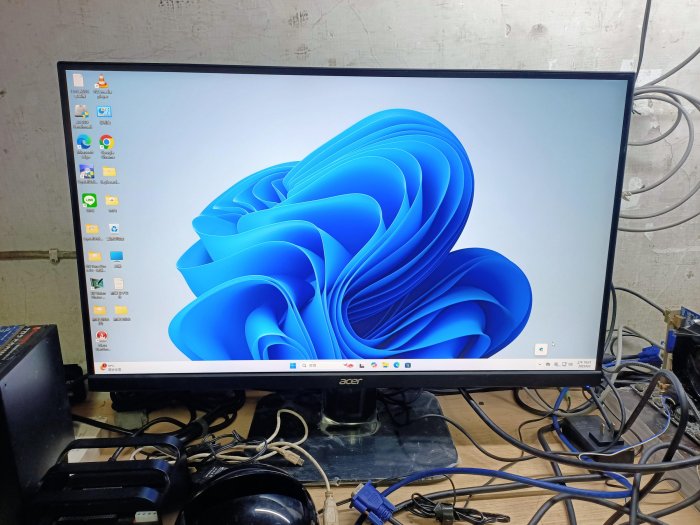 電腦雜貨店→ 宏碁ACER   27吋LED液晶螢幕 (HDMI~DP)二手良品 $1500